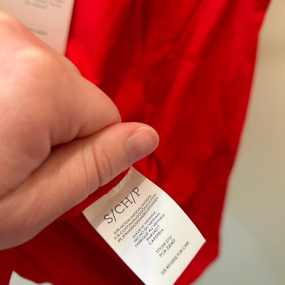 NWT CAbi Sleeveless Knotted Tank - Picture 4 of 6